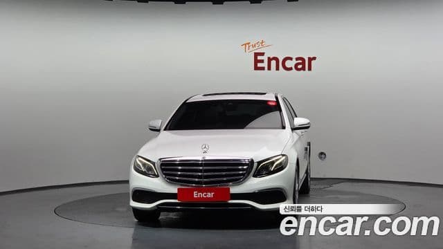 Mercedes-Benz E-Class 2019 — Фото 3/20