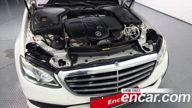Mercedes-Benz E-Class 2019 — Фото 6/20