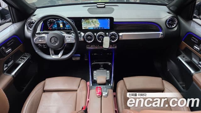 Mercedes-Benz GLB-Class 2023 — ფოტო 7/20
