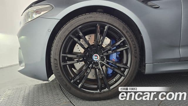 BMW M5 2019 — ფოტო 5/20