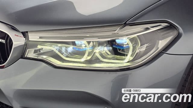 BMW M5 2019 — Photo 33/34