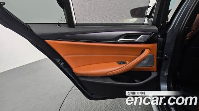 BMW M5 2019 — Photo 14/34