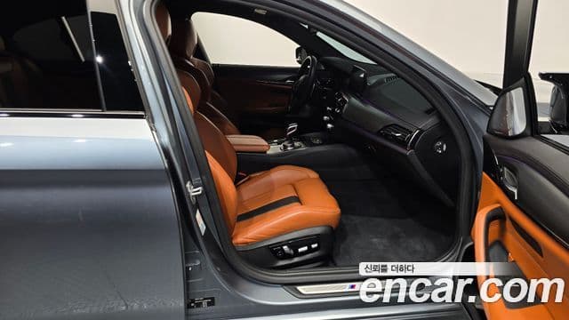 BMW M5 2019 — Photo 21/34