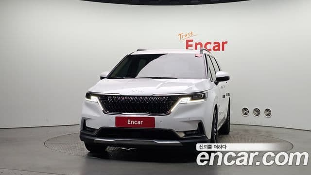 Kia Carnival 2022 — ფოტო 3/20