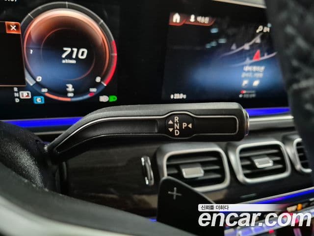 Mercedes-Benz GLE-Class 2021 — ფოტო 8/20