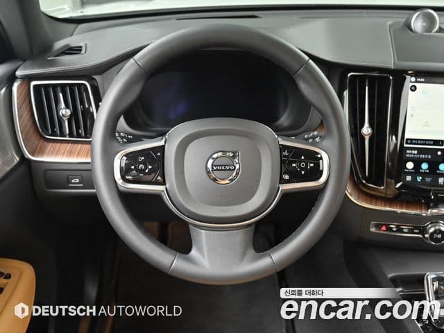 Volvo XC60 2023 — Şəkil 12/20