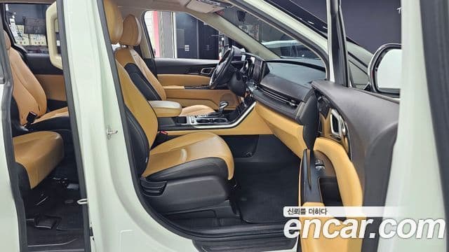 Kia Carnival 2023 — Şəkil 11/20