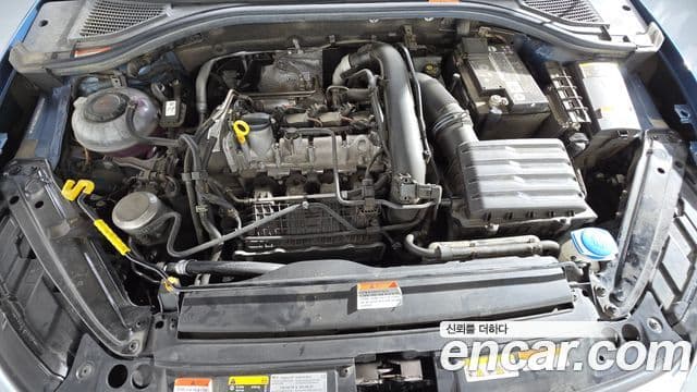 Volkswagen Jetta 2021 — ფოტო 6/20