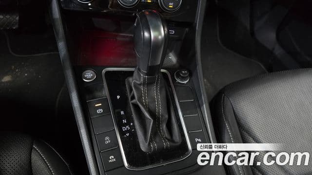 Volkswagen Jetta 2021 — ფოტო 9/20