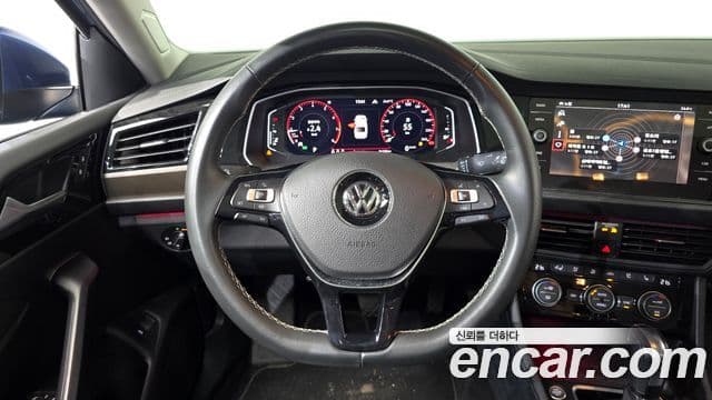 Volkswagen Jetta 2021 — ფოტო 14/20