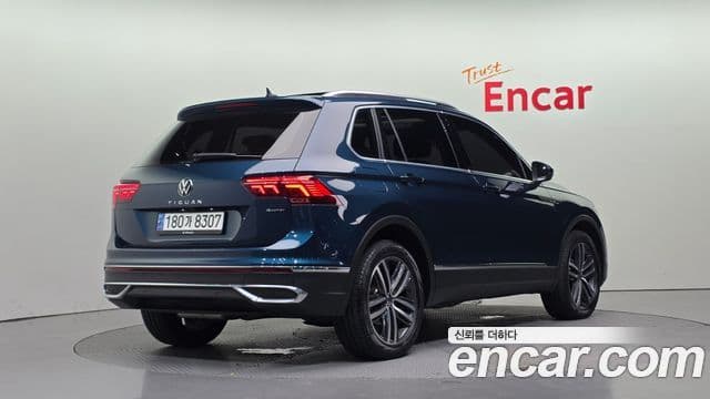 Volkswagen Tiguan 2023 — Фото 2/20