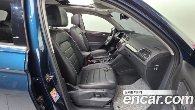 Volkswagen Tiguan 2023 — Photo 26/33