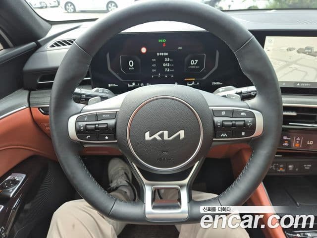 Kia K5 2024 — ფოტო 13/20
