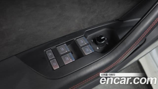 Audi RS6 2021 — Photo 4/34
