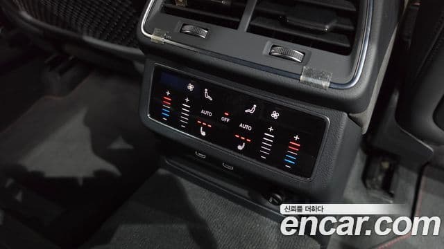 Audi RS6 2021 — Photo 29/34