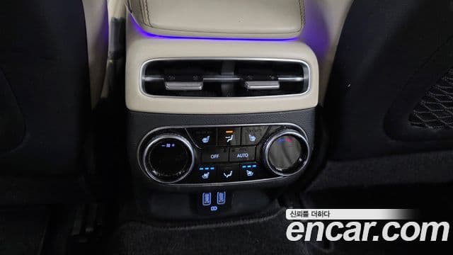 Genesis GV70 2023 — Şəkil 17/20