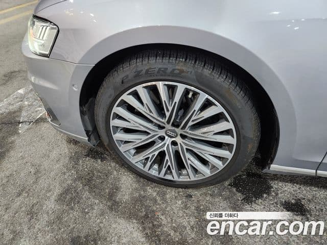 Audi A8 2020 — ფოტო 5/17