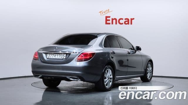 Mercedes-Benz C-Class 2020 — Фото 1/20