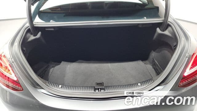 Mercedes-Benz C-Class 2020 — Фото 18/20