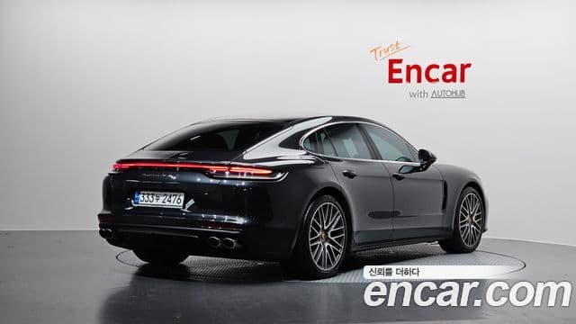 Porsche Panamera 2023 — Photo 17/32