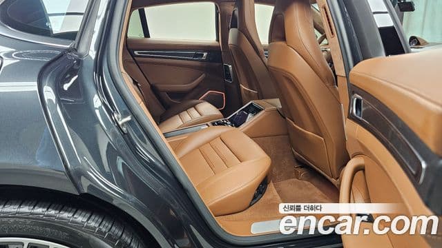 Porsche Panamera 2023 — Photo 15/32