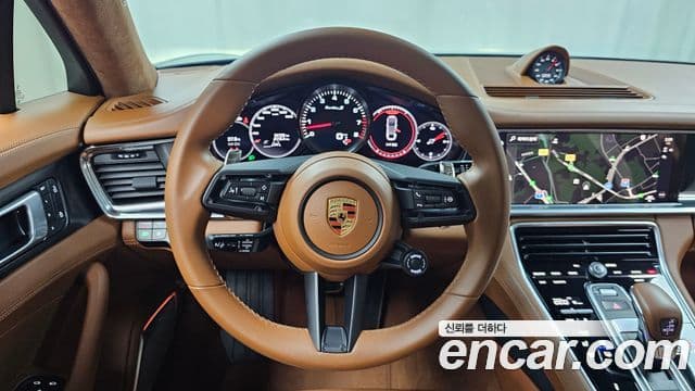 Porsche Panamera 2023 — Photo 26/32