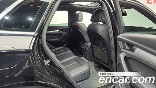 Audi Q5 2020 — Şəkil 11/20