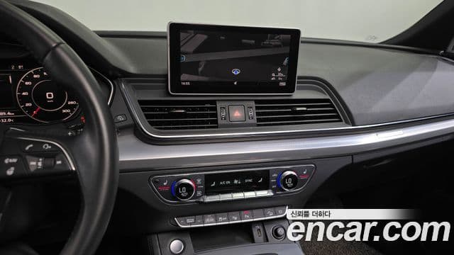 Audi Q5 2020 — Şəkil 12/20