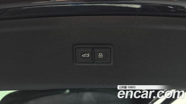 Audi Q5 2020 — Şəkil 16/20