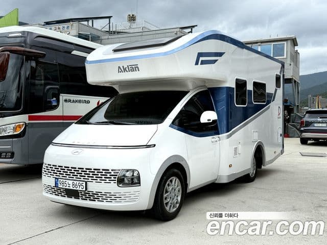 Hyundai Staria 2022 — ფოტო 2/20