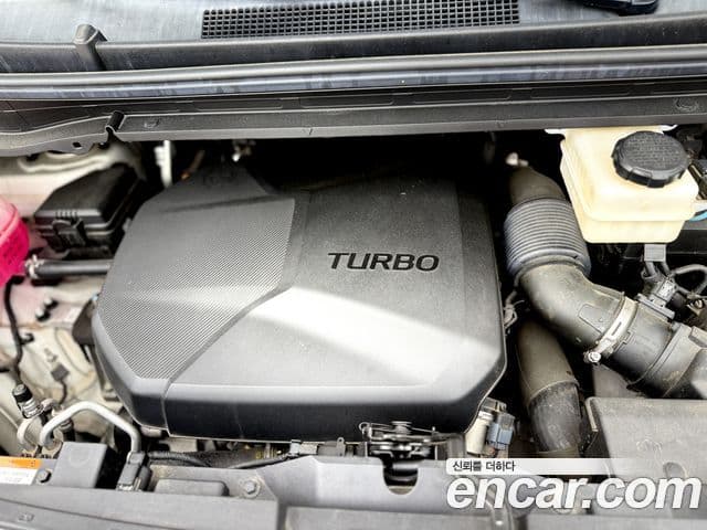 Hyundai Staria 2022 — ფოტო 5/20