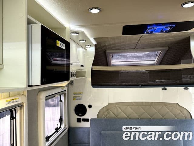 Hyundai Staria 2022 — ფოტო 7/20