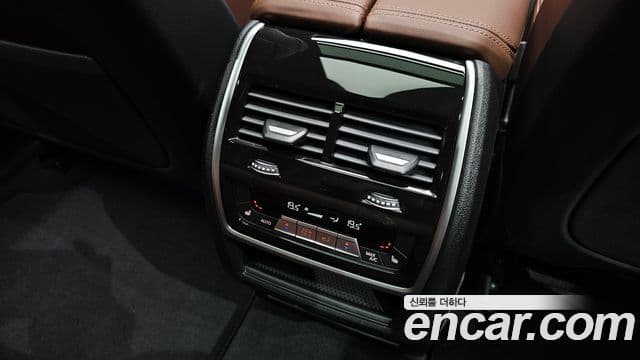 BMW X5 2025 — Photo 19/35