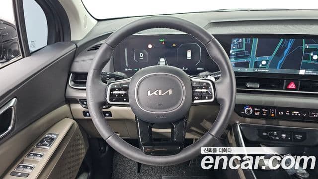 Kia Carnival 2024 — ფოტო 14/20