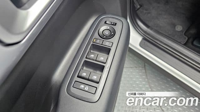 Hyundai Santa Fe 2024 — ფოტო 17/20