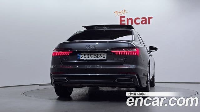 Audi A6 2021 — ფოტო 4/20