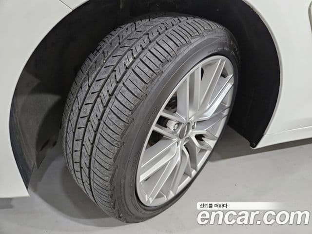 Genesis G70 2019 — Şəkil 18/20