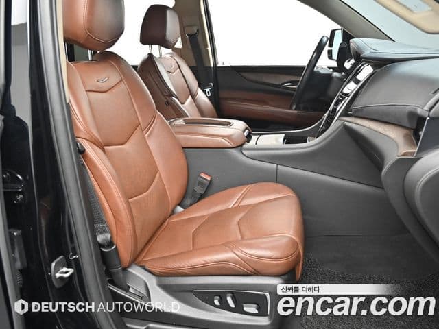 Cadillac Escalade 2019 — Şəkil 9/20