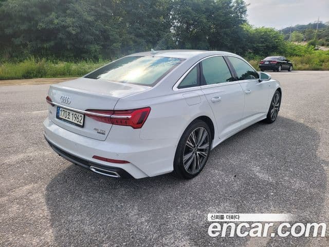 Audi A6 2022 — ფოტო 4/20