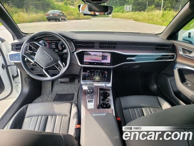 Audi A6 2022 — ფოტო 14/20
