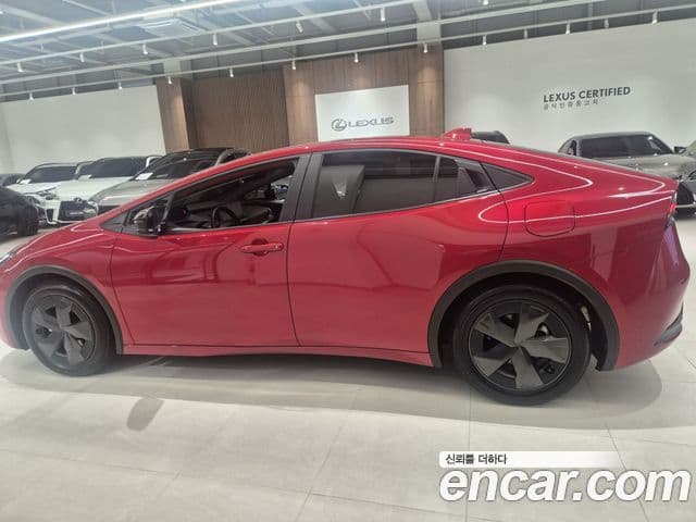 Toyota Prius 2024 — Şəkil 12/18