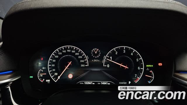 BMW 5 Series 2019 — ფოტო 7/20