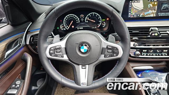 BMW 5 Series 2019 — ფოტო 11/20