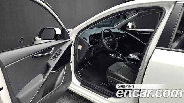 Kia Niro 2022 — Şəkil 10/20
