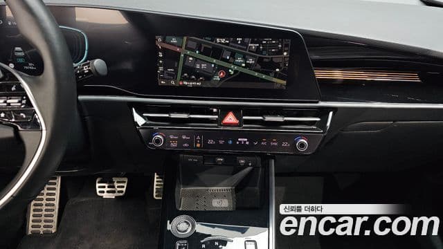 Kia Niro 2022 — фото 14 из 20