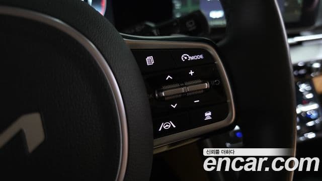 Kia Carnival 2023 — Фото 15/20