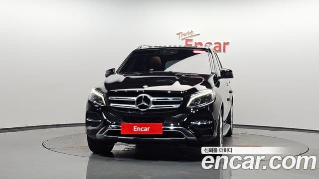 Mercedes-Benz GLE-Class 2018 — Фото 3/20