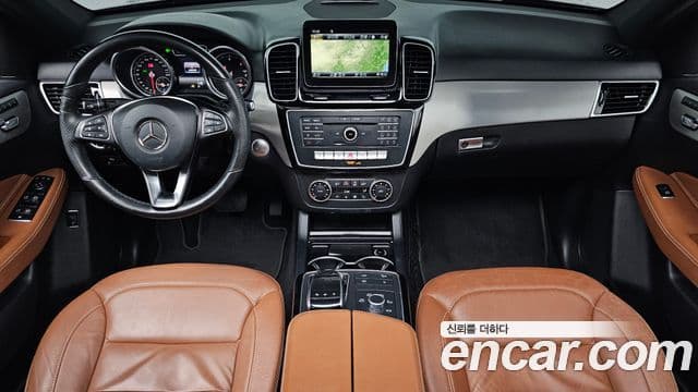 Mercedes-Benz GLE-Class 2018 — Фото 11/20