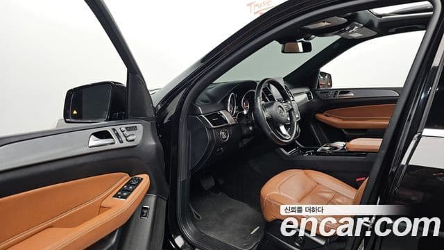 Mercedes-Benz GLE-Class 2018 — Фото 9/20