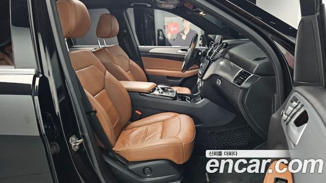Mercedes-Benz GLE-Class 2018 — Фото 13/20